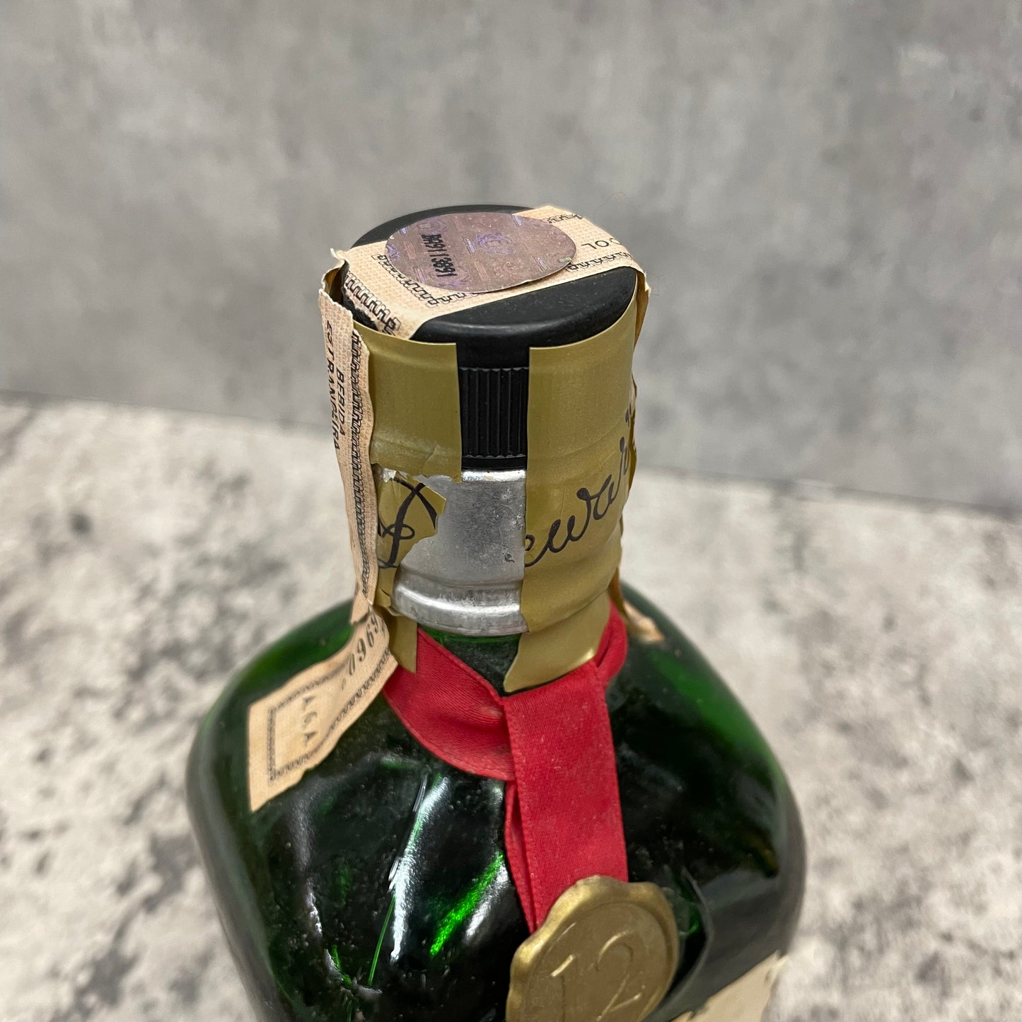 Dewar's - Ne Plus Ultra - 12 Years Old - 1970's Bottle